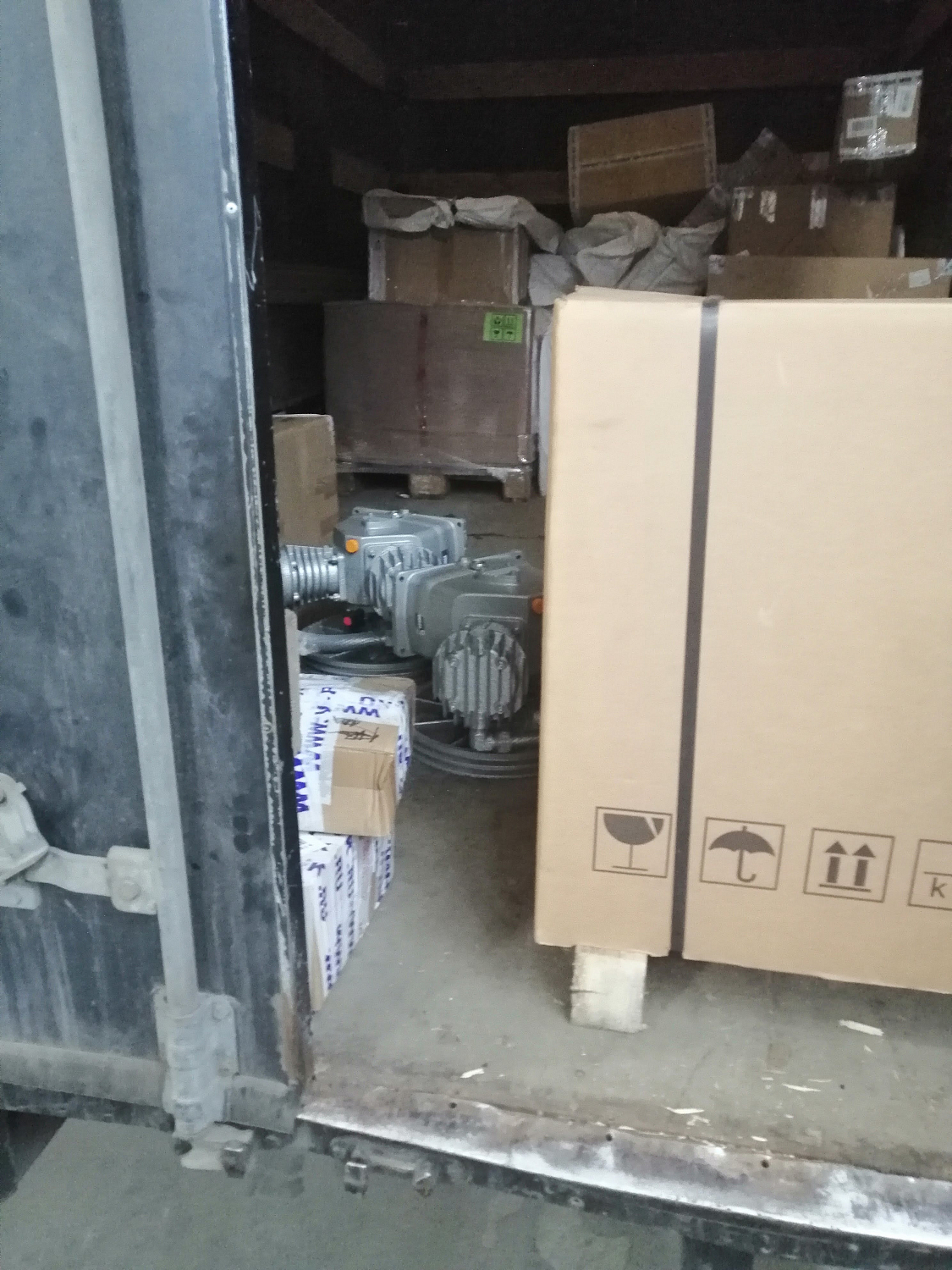 Пополнение склада в Воронеже компрессорным оборудованием Пополнение склада в Воронеже компрессорным оборудованием