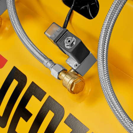 Поршневой компрессор  DLS 1800/100