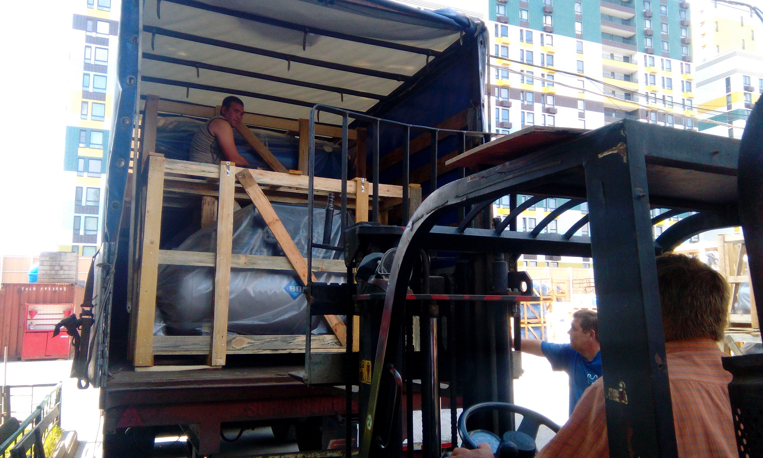 Отгрузка поршневых компрессоров, головки и запчастей Отгрузка поршневых компрессоров, головки и запчастей