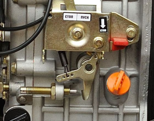 Дизельный генератор Hyundai DHY 6000LE-3  (с автозапуском) фото