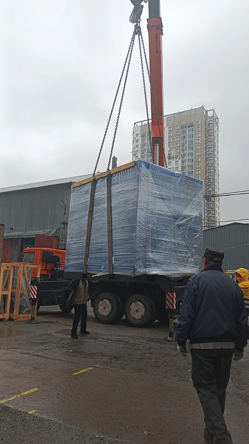 Отгрузка винтового компрессора Remeza ВК220-8 ВС в г. Москва