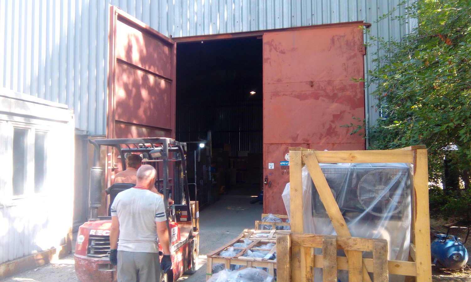 Отгрузка поршневых компрессоров, головки и запчастей Отгрузка поршневых компрессоров, головки и запчастей