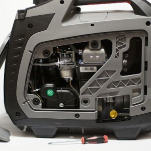 Бензиновый генератор Briggs & Stratton P 2400 Inverter 030698 переносной Бензиновый генератор Briggs & Stratton P 2400 Inverter 030698 переносной фото