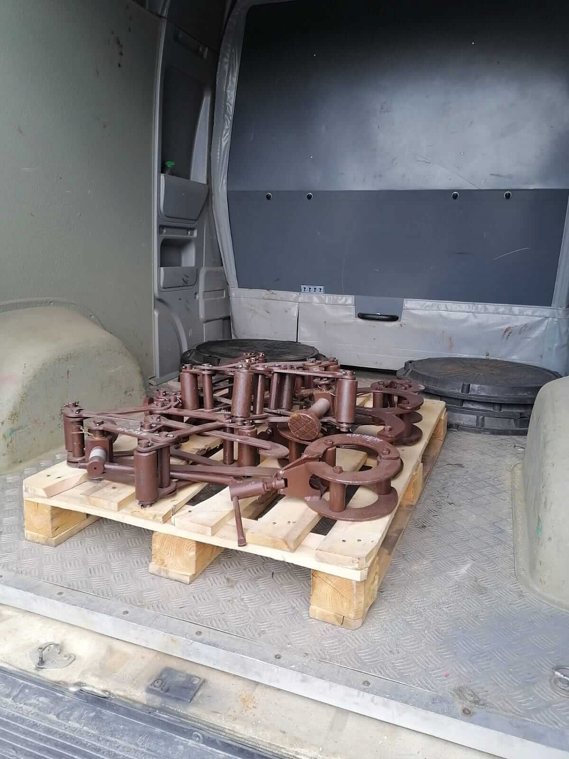 Отгрузка центраторов дилеру в Санкт-Петербурге Отгрузка центраторов дилеру в Санкт-Петербурге