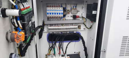 Дизельный генератор  AD-30-Т400 в кожухе со встроенным АВР