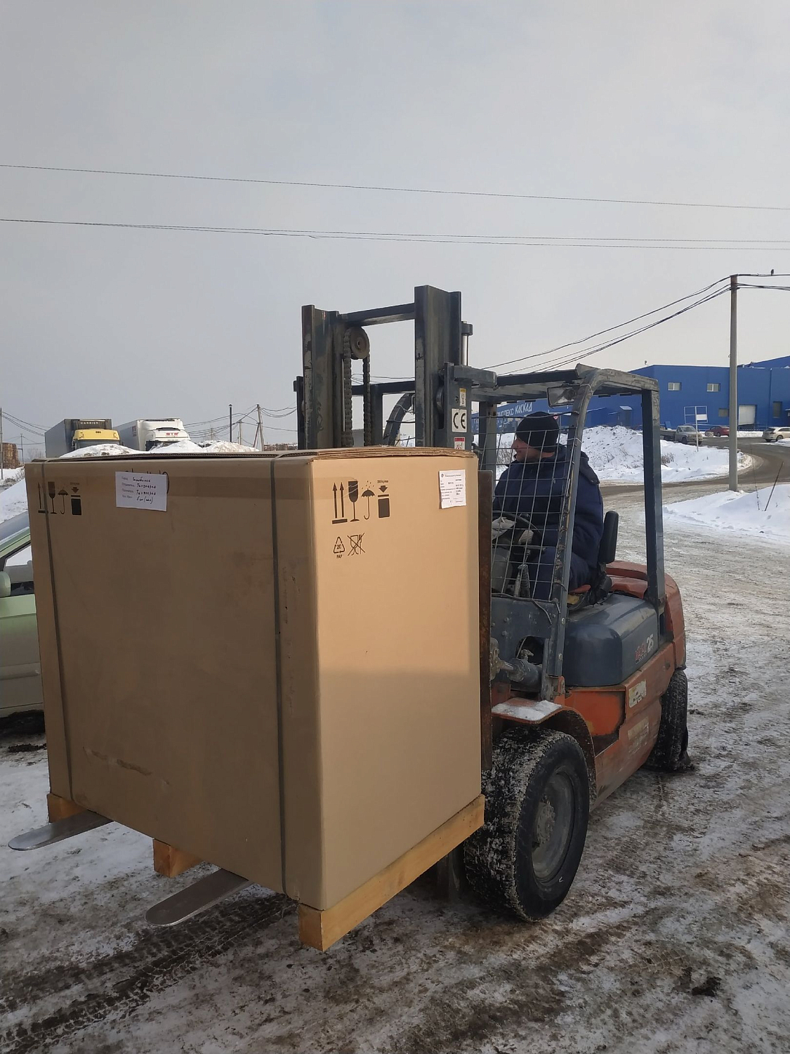 Отгрузка винтового компрессора в Челябинске