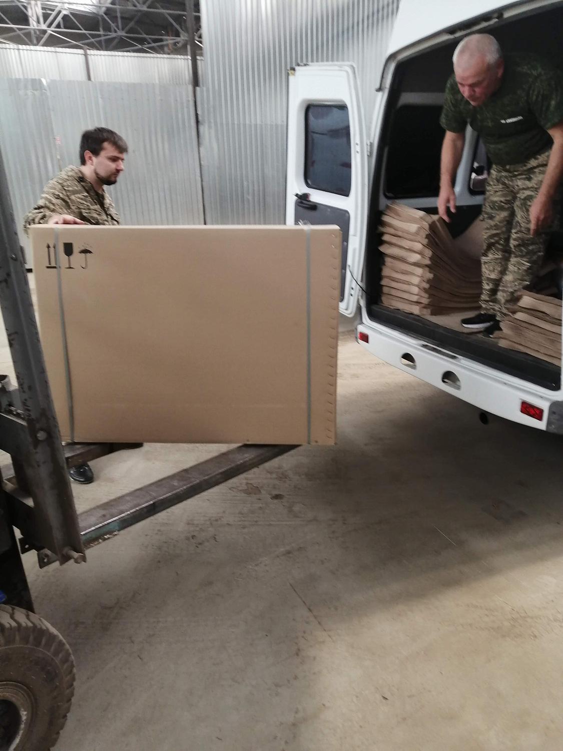 Отгрузка компрессора LB40 на ресивере 100 литров