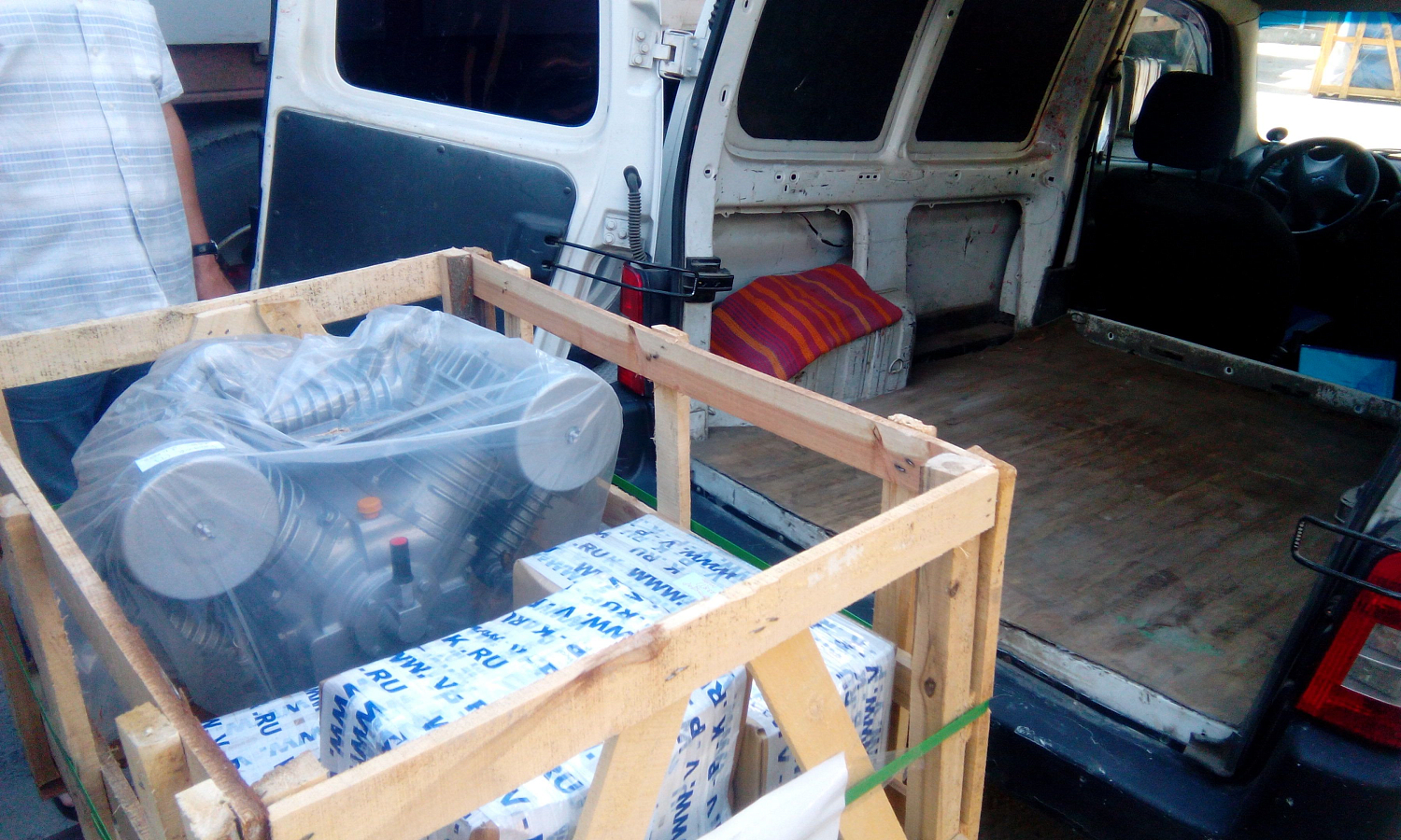 Отгрузка поршневых компрессоров, головки и запчастей Отгрузка поршневых компрессоров, головки и запчастей